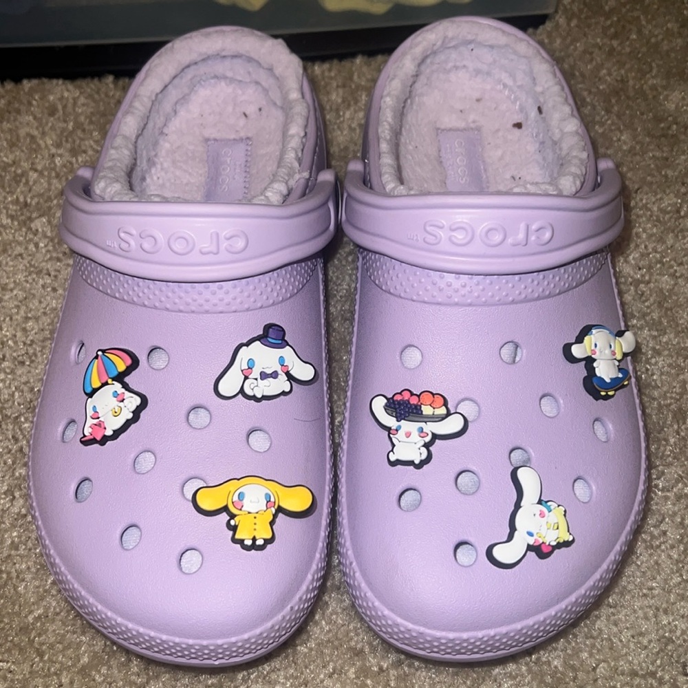 Cinnamoroll hello kitty croc charms